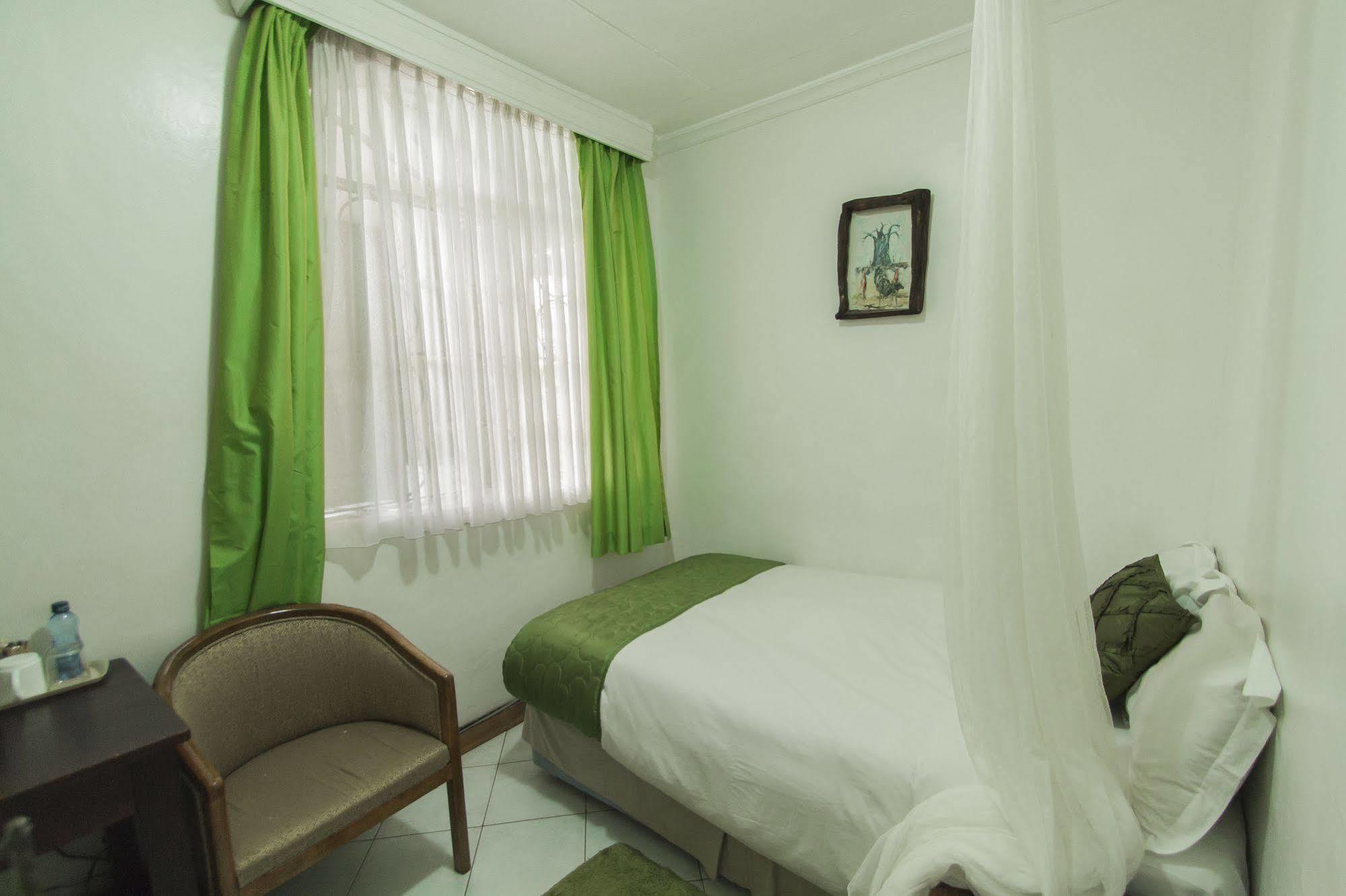 Godials Bed & Breakfast Nairobi Exterior foto